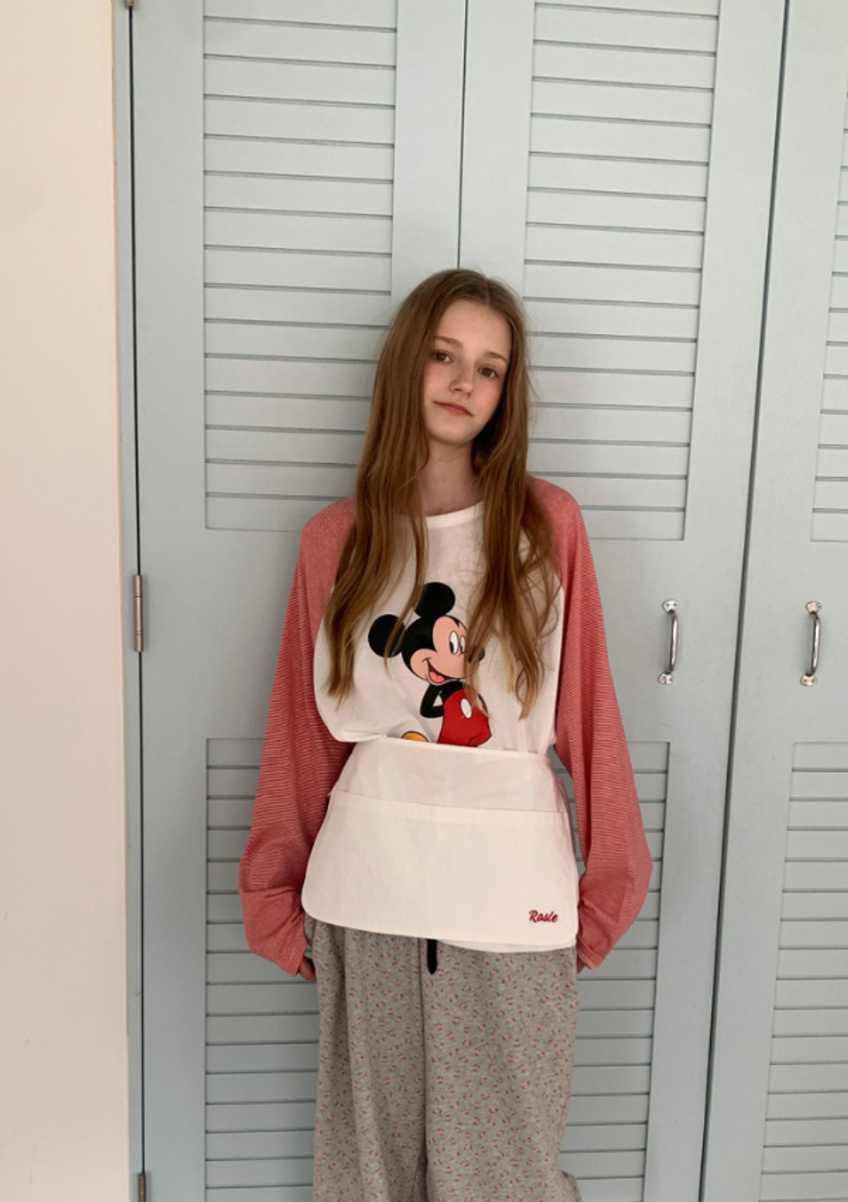 로지(ROSIE) Vintage Mickey Raglan Tee_Red