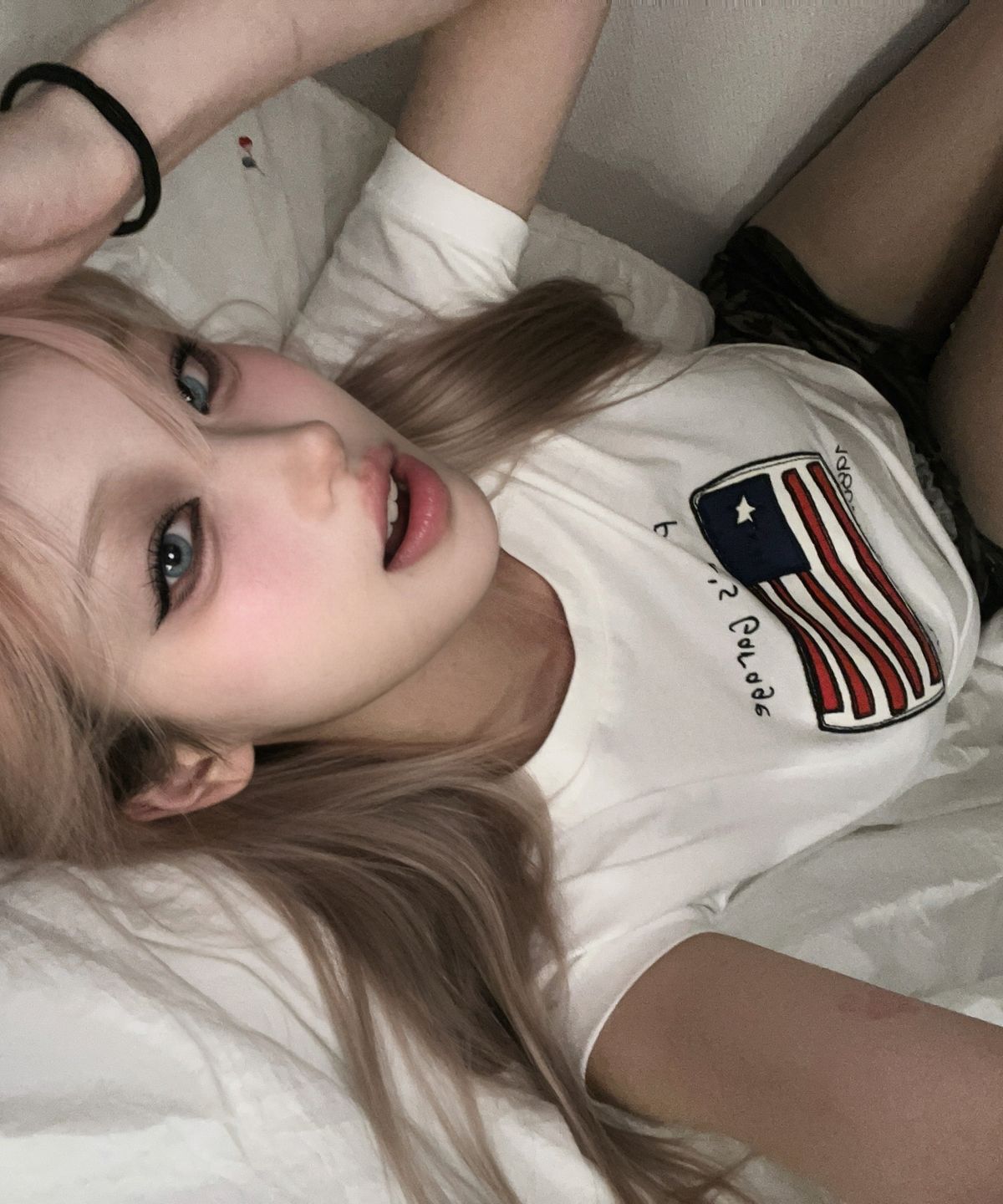 마이네임이즈피터(MYNAMEISPETER) (W) PETERS GARAGE T-SHRIT - WHITE