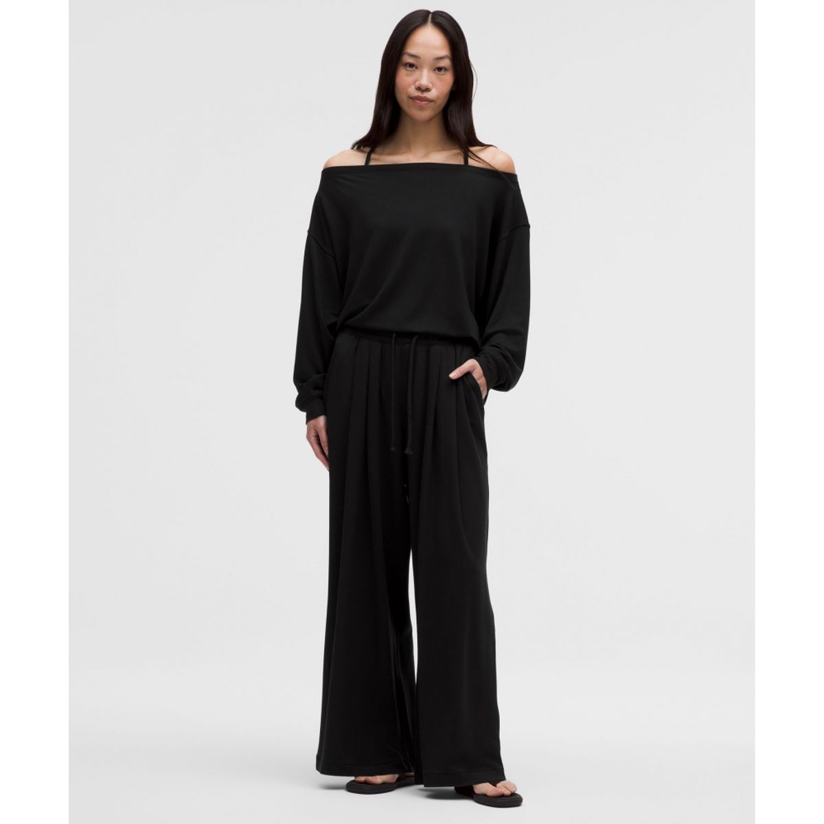 룰루레몬(LULULEMON) 비캄 하이라이즈 플리티드 엑스트라 와이드 레그 팬츠 업데이트 패브릭 *아시아 핏