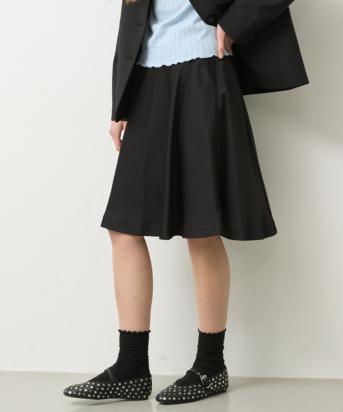뉴루키(NEW LOOKY) Flared midi skirt _Black
