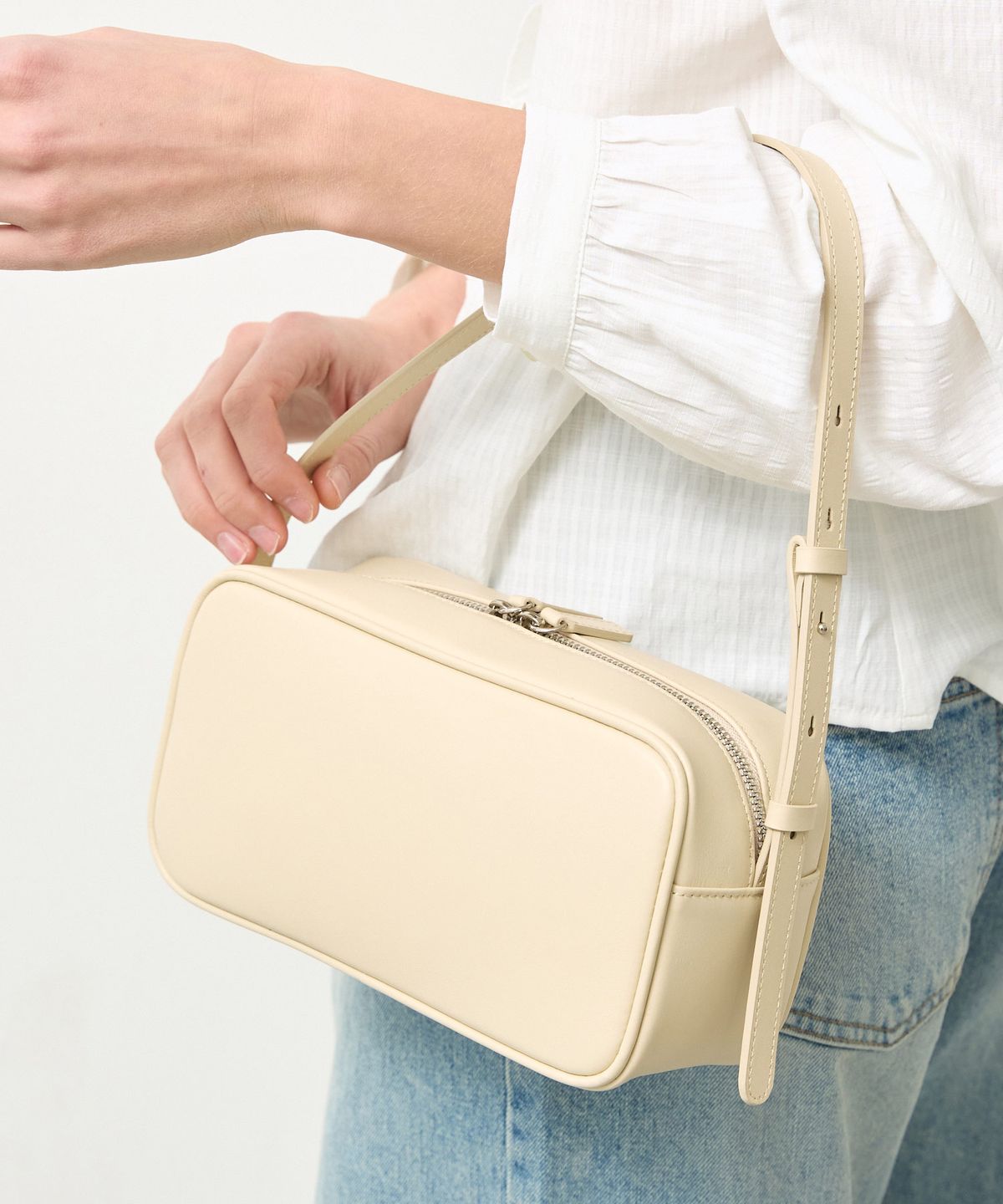 뉴루키(NEW LOOKY) Square leather shoulder bag _Ivory