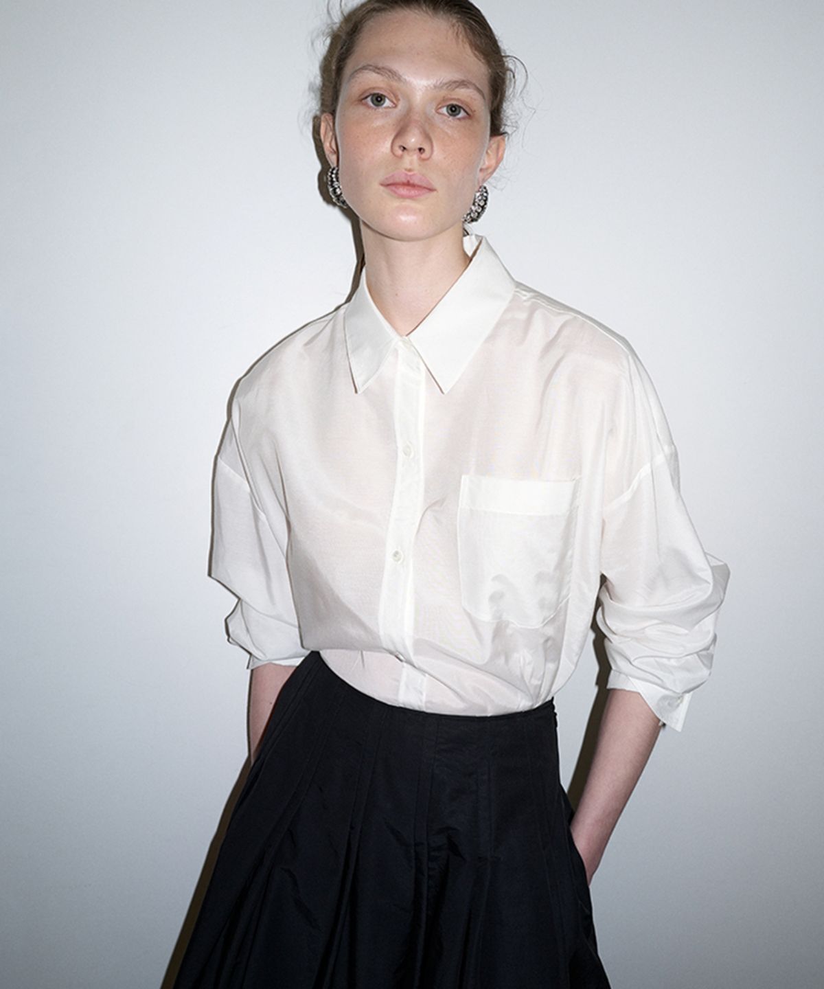 더룸(THELOOM) OVERFIT CROP SHIRT_WHITE