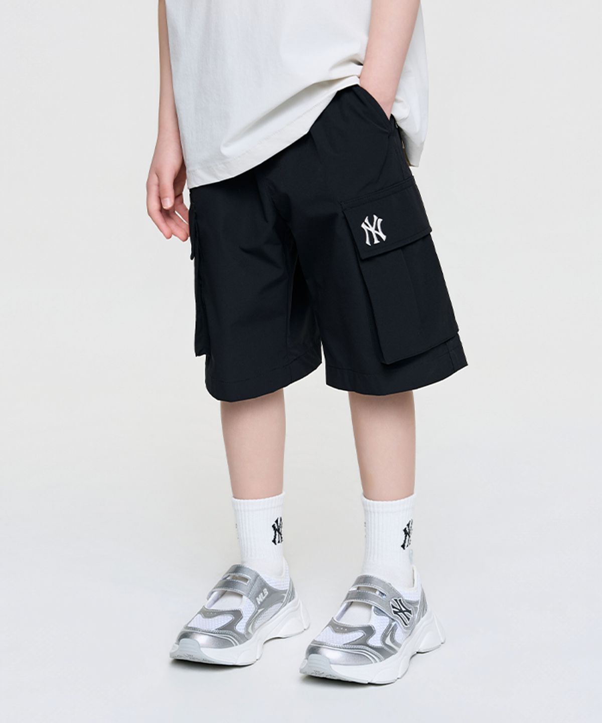 엠엘비 키즈(MLB KIDS) 아웃도어 카고 5.5부 팬츠 NY (Black)
