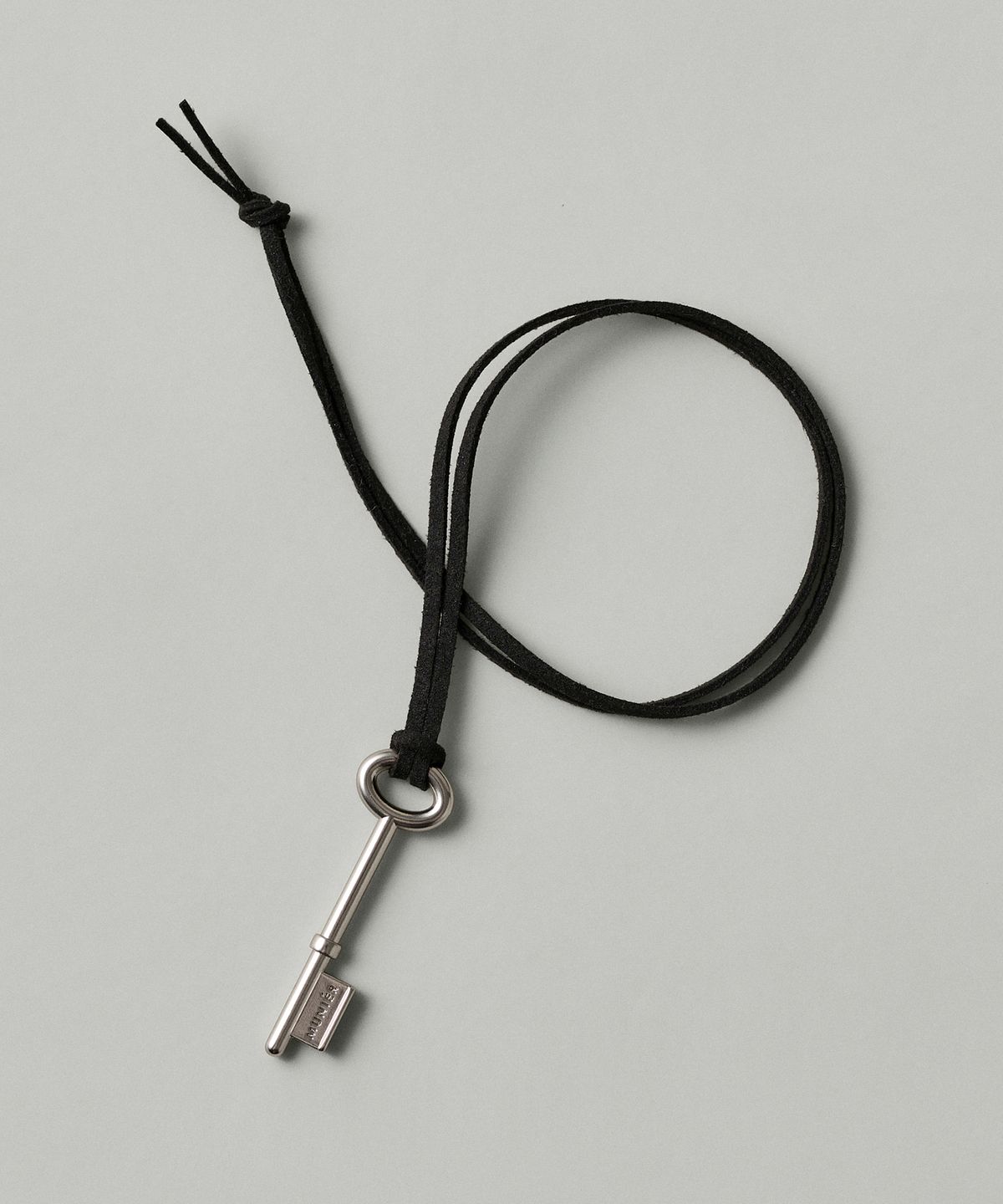 뮤니에(MUNIER) KEY NECKLACE