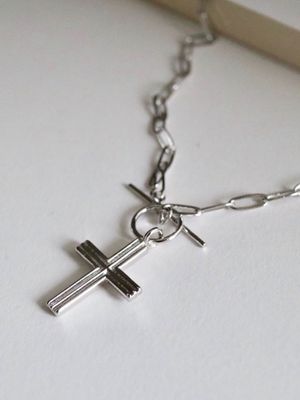 TOGGLE CROSS NECKLACE