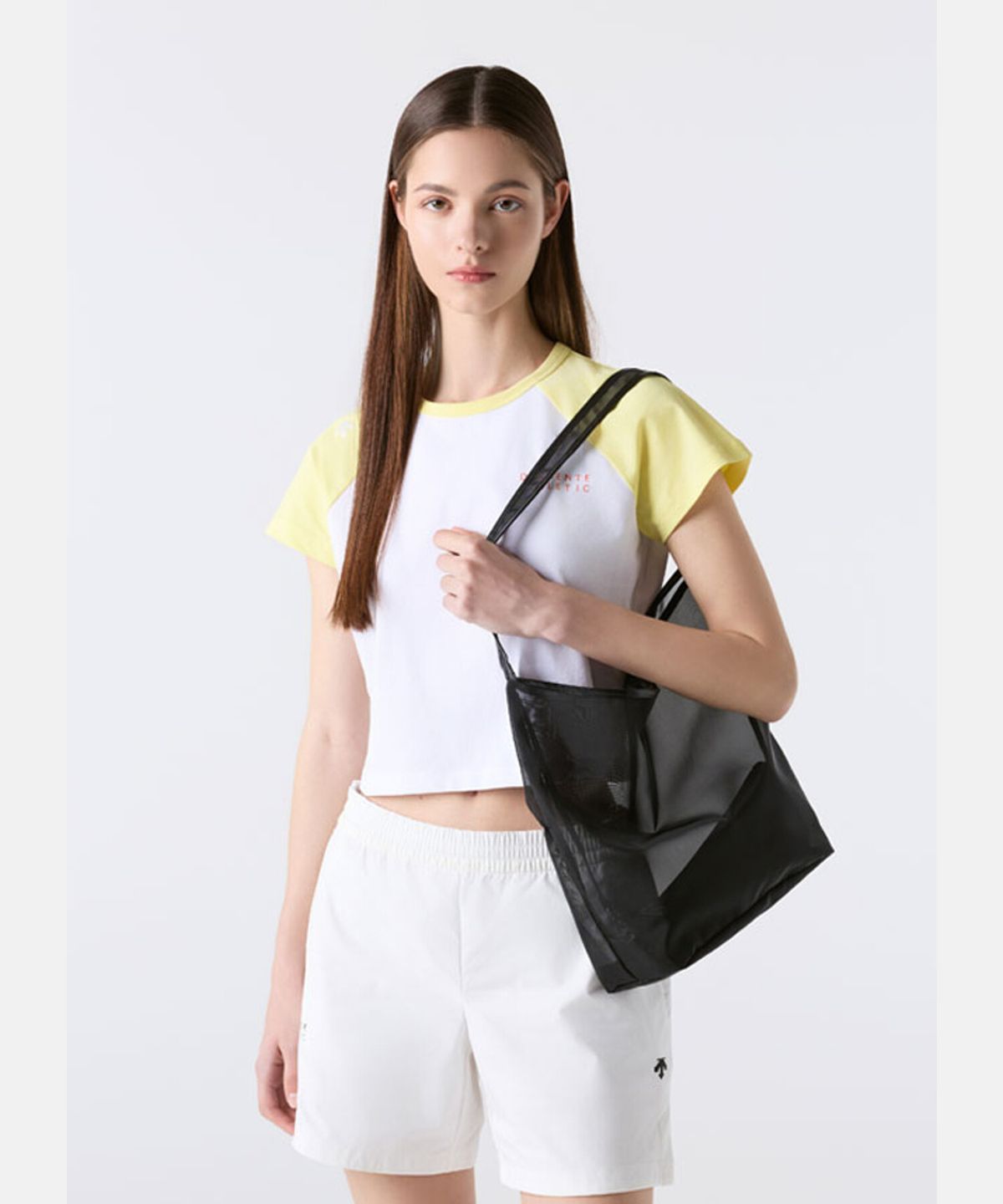 데상트(DESCENTE) 우먼스 메쉬 숄더백 블랙 SR222UBG4A