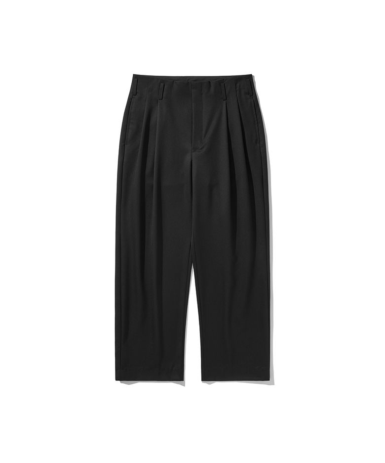 UNSET TWO PLEATS PANTS BLACK
