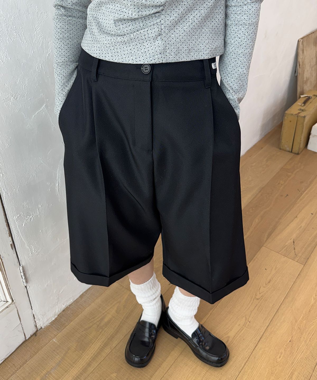 론론(RONRON) RELAXED BANDING HALF PANTS BLACK