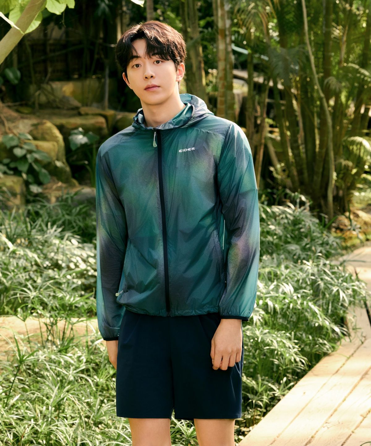 아이더(EIDER) MOMENTUM (모멘텀) 트랙 남성 그래픽 경량 자켓_Dark Green