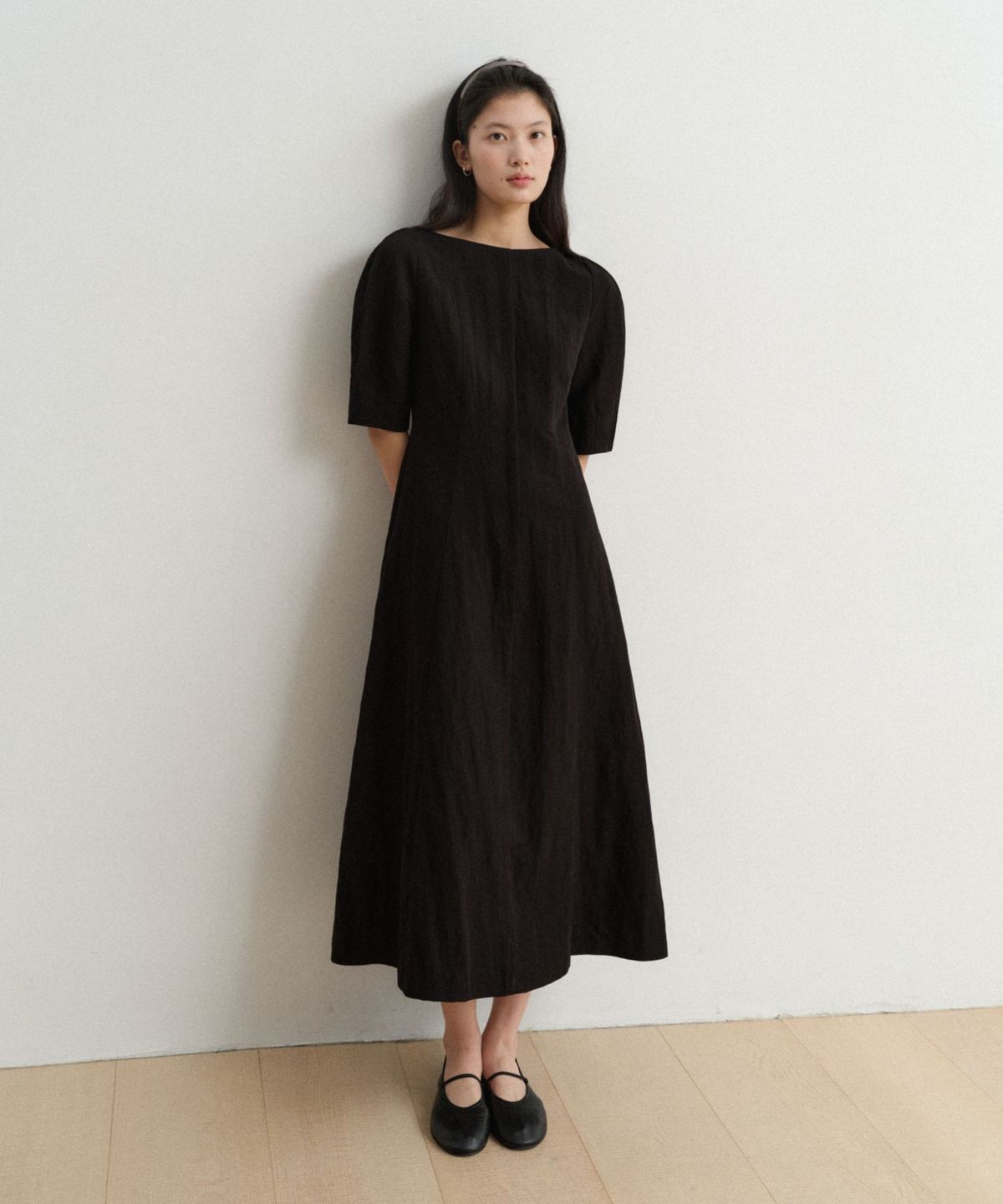 토와브(TOWAV) NUI VOLUME DRESS_BLACK