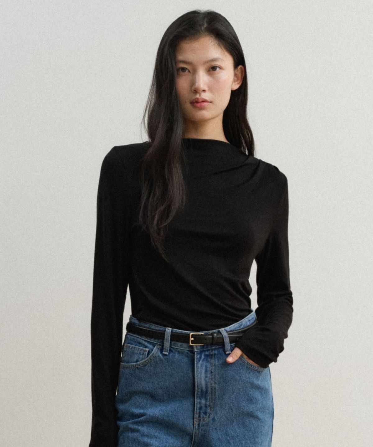 토와브(TOWAV) BLUR DRAPE TEE_BLACK