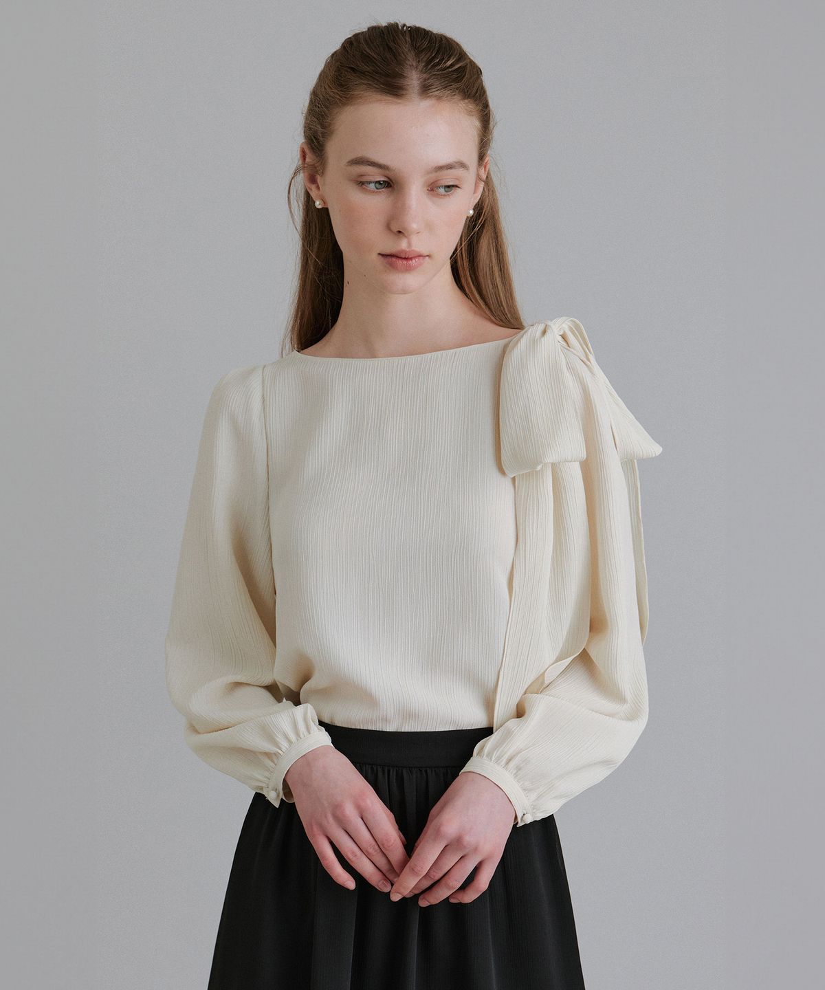 토와브(TOWAV) MUN TIE BLOUSE_CREAM