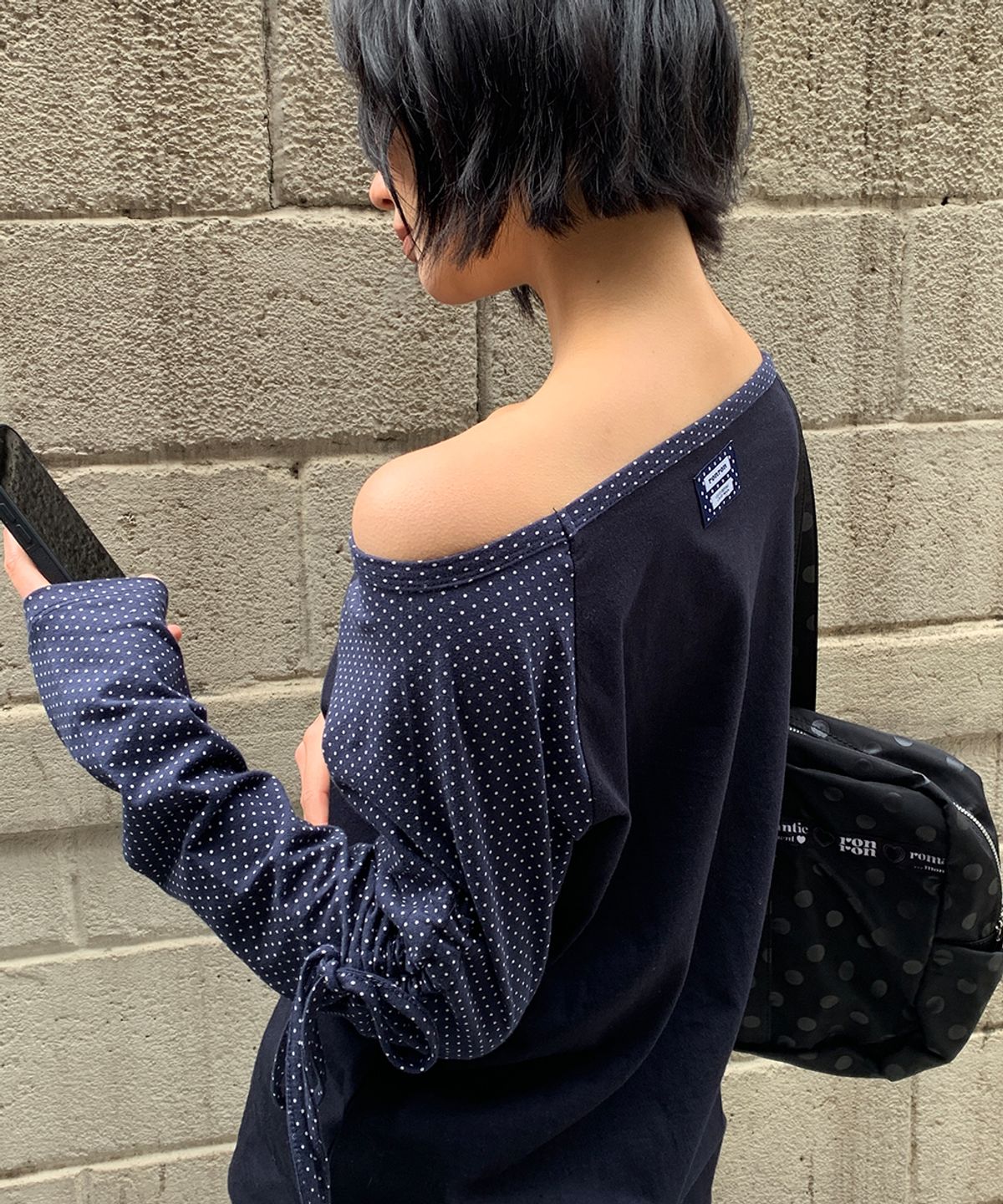 론론(RONRON) DOT BOAT NECK RIBBON STRING LONG SLEEVE NAVY