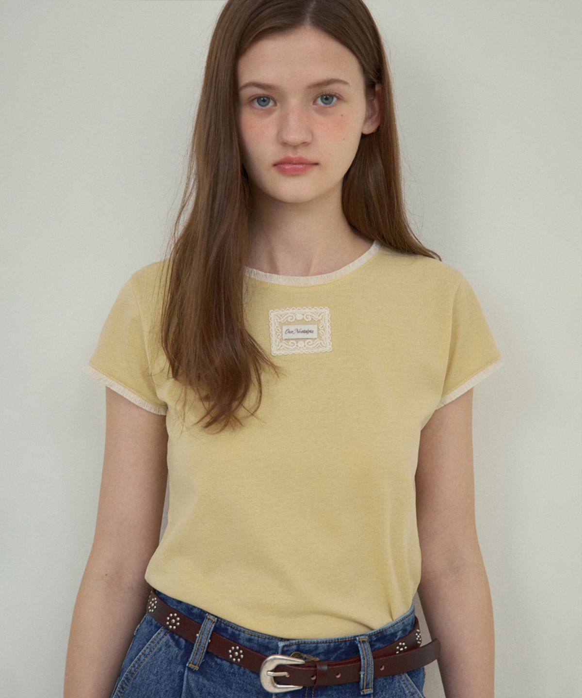 아우어노스텔지아(OURNOSTALGIA) Rough tassel lace t-shirt_Pale lemon(O25-TP07)