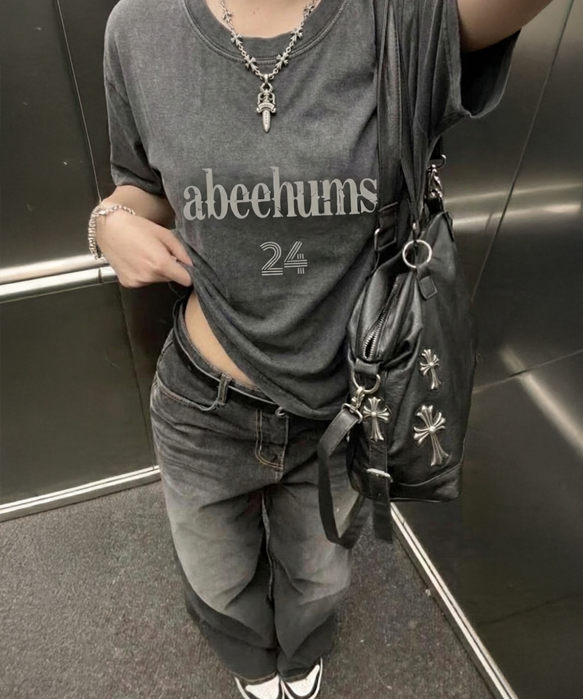 어비험즈(ABEEHUMS) 피그먼트 다잉 NO.24 반팔 티셔츠 ABH365-112 챠콜