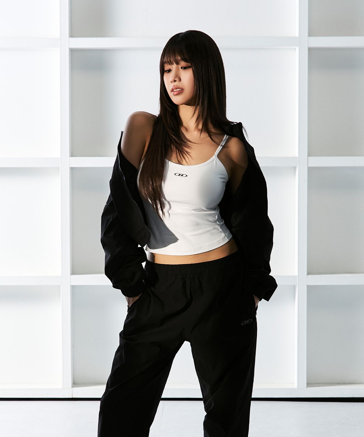 본투윈(BORN TO WIN) W SYMBOL B BRA TANK TOP [WHITE]