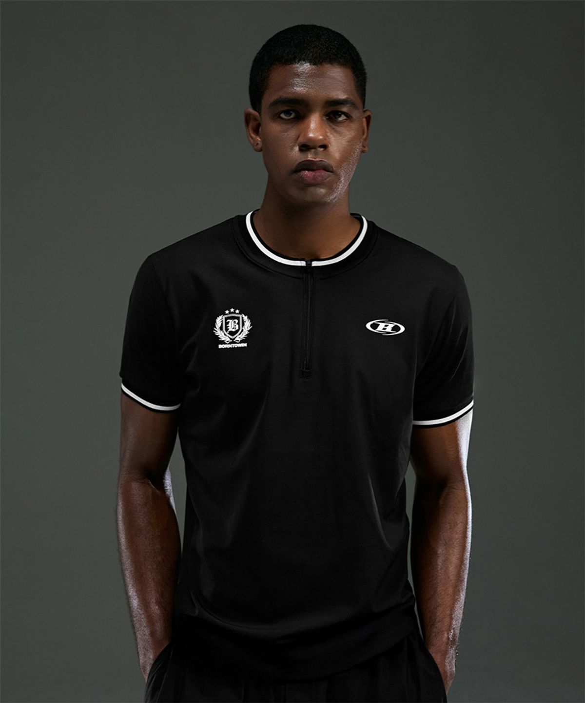 본투윈(BORN TO WIN) BRN EMBLEM HALF ZIP-UP JERSEY [BLACK]