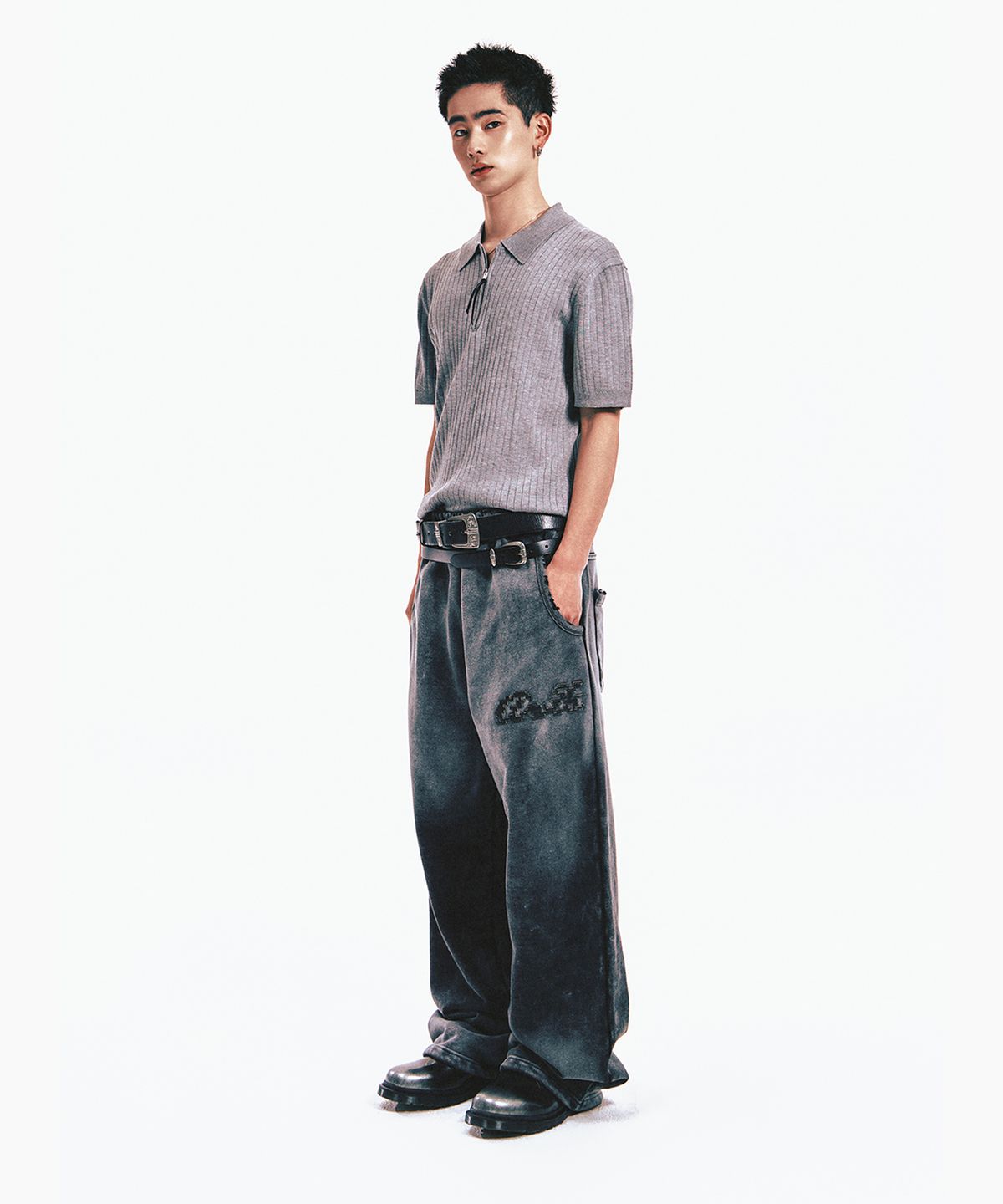 엔드릭스(EDLIX) Space Gradient Fade Sweat pants (Black)