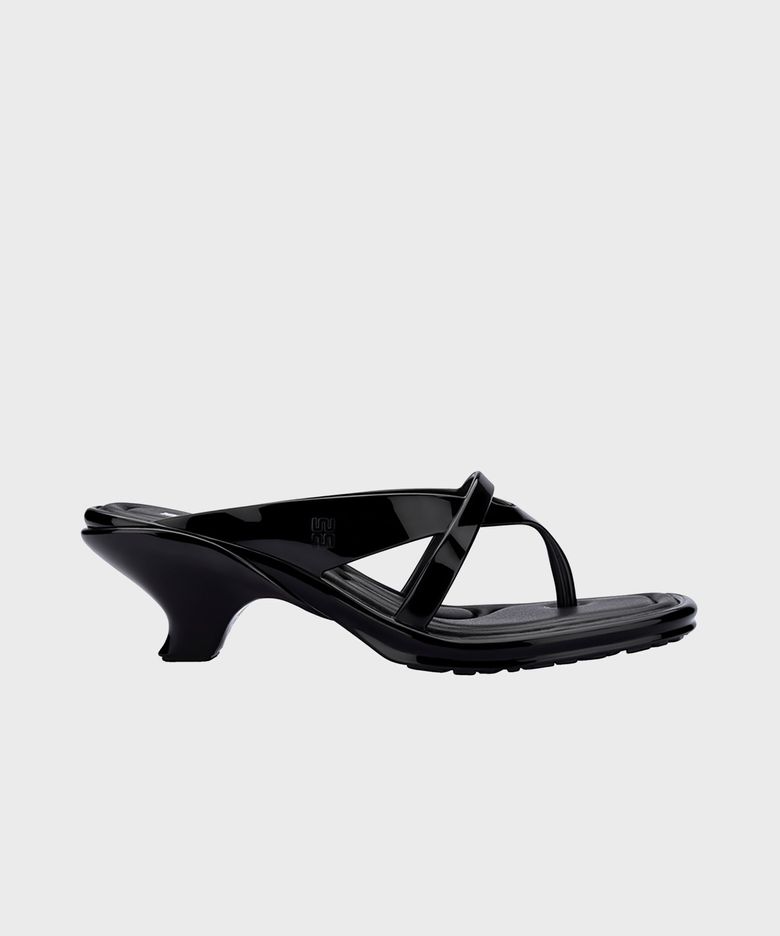 라일라 힐 Black