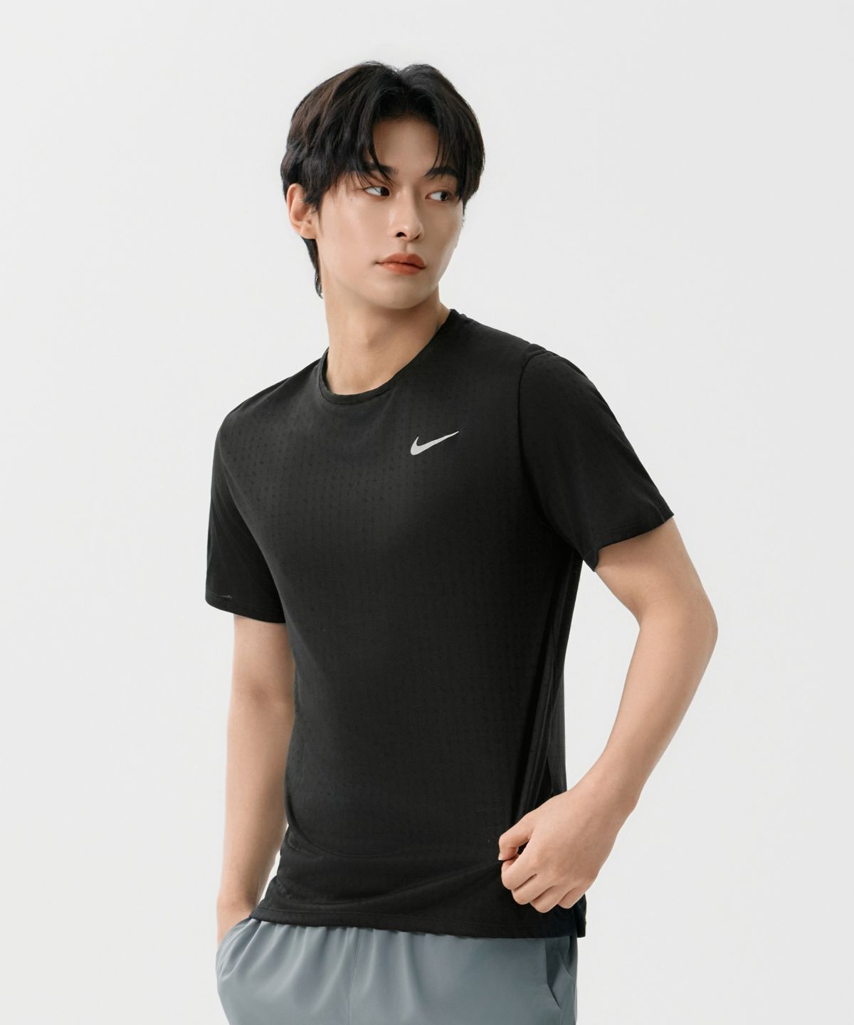 나이키(NIKE) 마일러 브리드 드라이 핏 반소매 러닝 탑 M - 블랙 / HJ4182-010