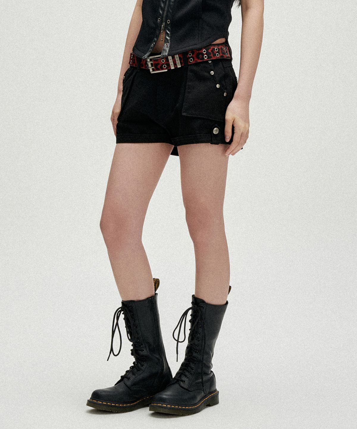 낫포너드(NOT4NERD) W Stud Pocket Micro Shorts - Black