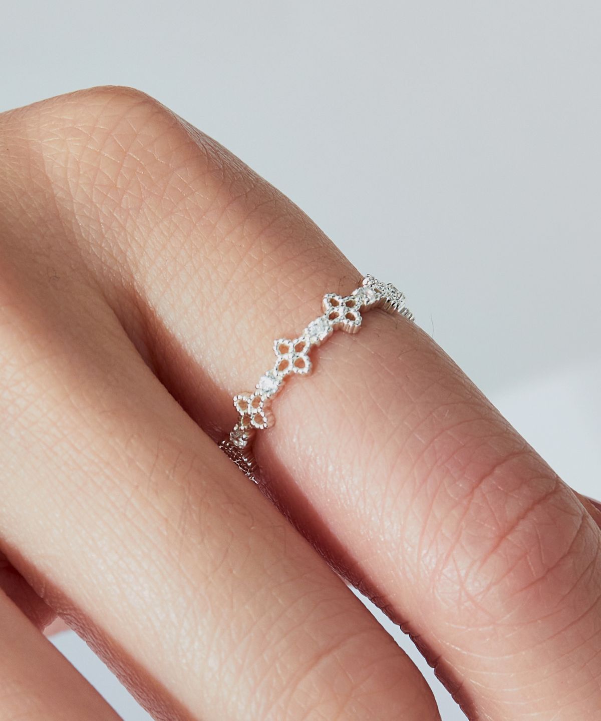 엘렌쥬얼리(HELENE JEWELRY) 925 실버 루이 플라워 큐빅 미스 링 은 반지