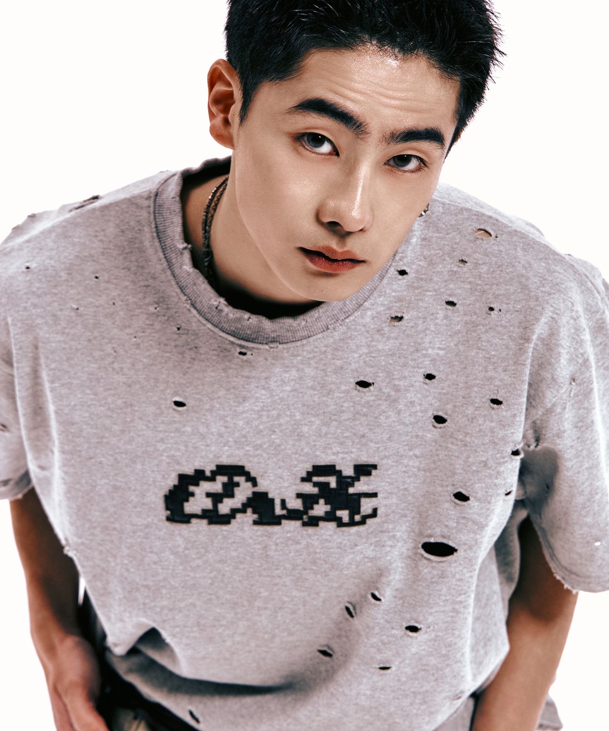 엔드릭스(EDLIX) Hole Leather Pixel Logo T-Shirt (Grey)