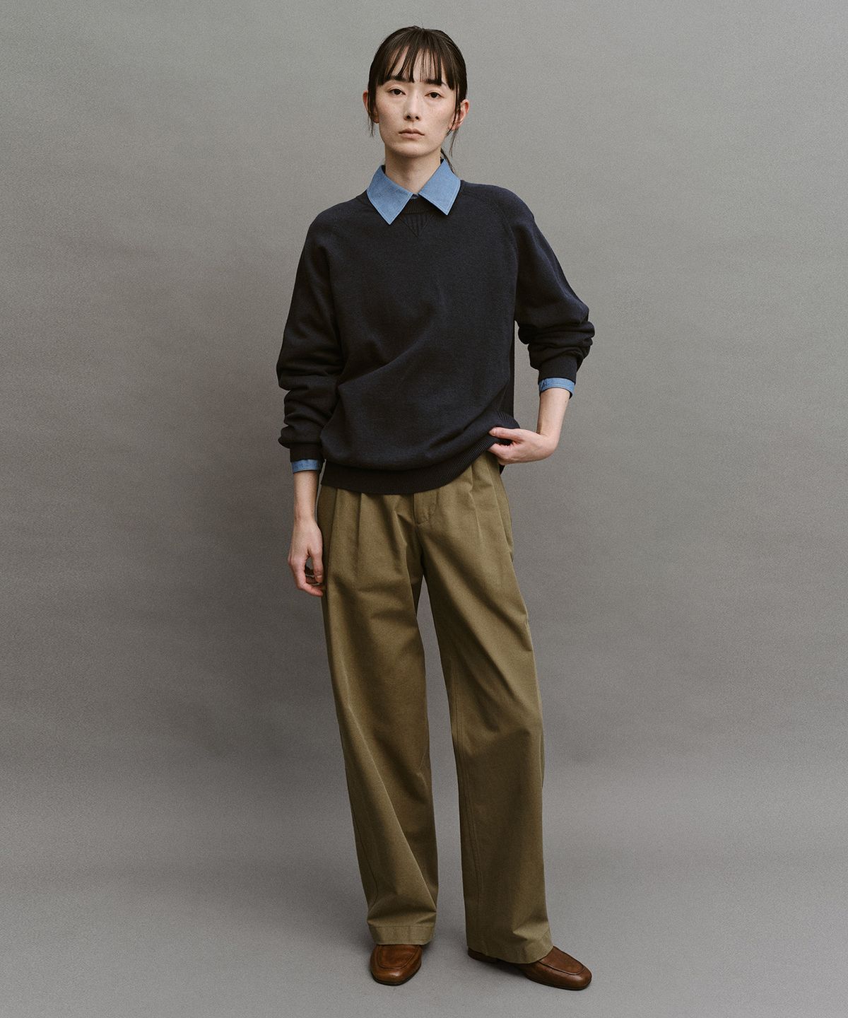 어나더오피스 우먼(ANOTHER OFFICE WOMEN) W. Whole Garment Crew-Neck Knit (Indigo Blue)
