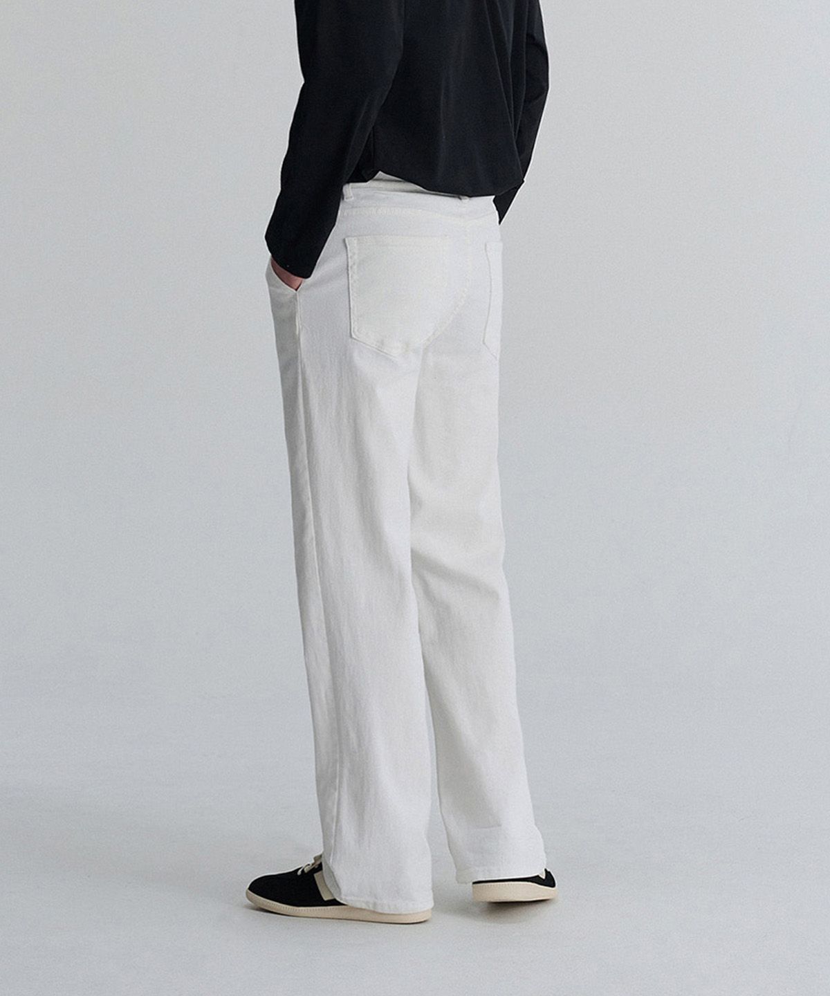 크레드먼스(CREEDMENS) 원턱 세미 와이드 치노 팬츠 (White)