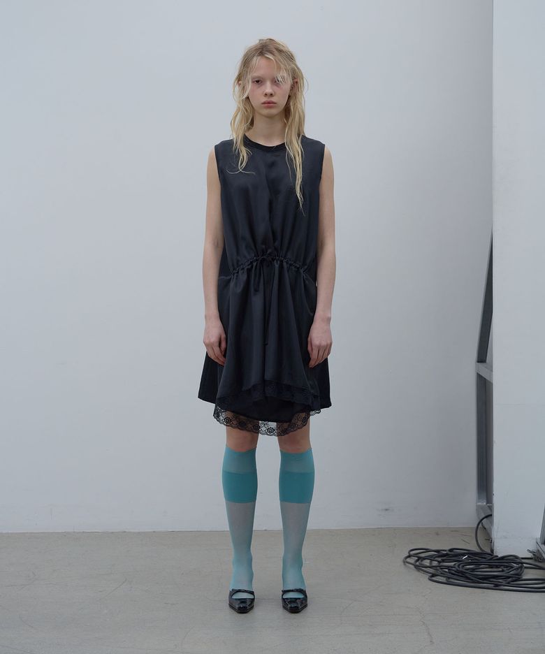 DRAWSTRING GATHERED DRESS (BLACK)