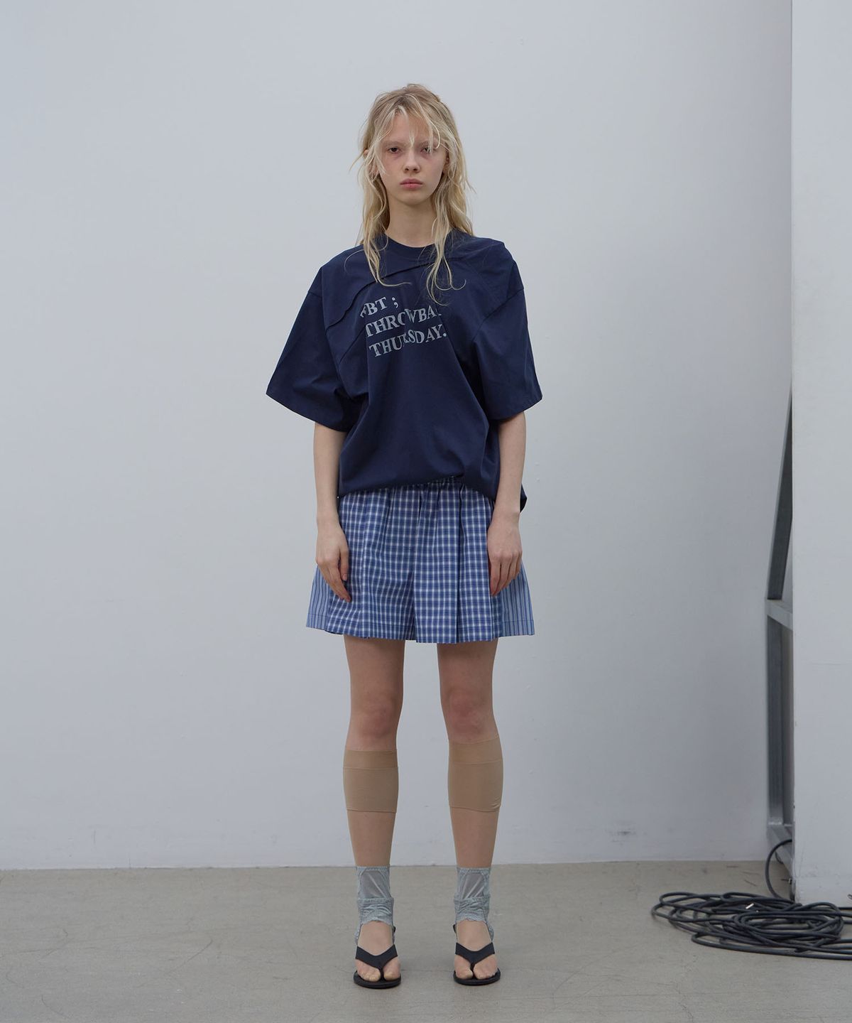 엘씨디씨티엠(LCDC™) DRAPED LETTERING PRINT T-SHIRT (NAVY)