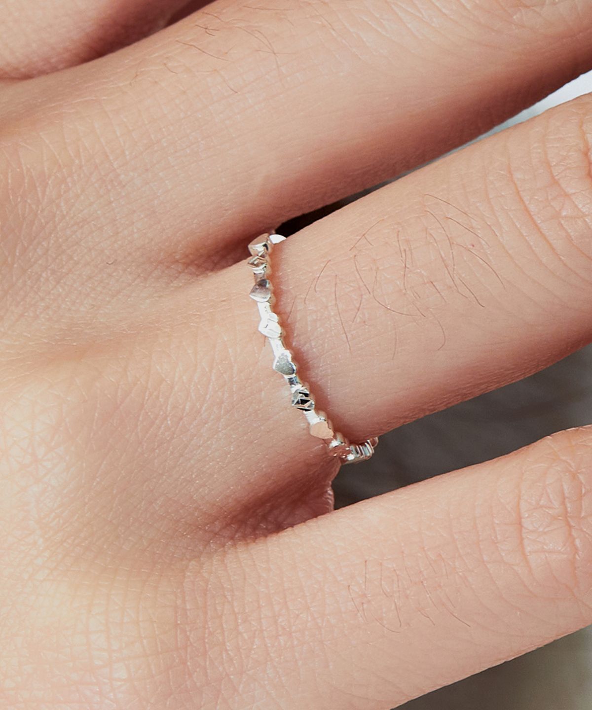 엘렌쥬얼리(HELENE JEWELRY) 925 실버 브릿지 미니 하트 컷팅 미스 링 은 반지