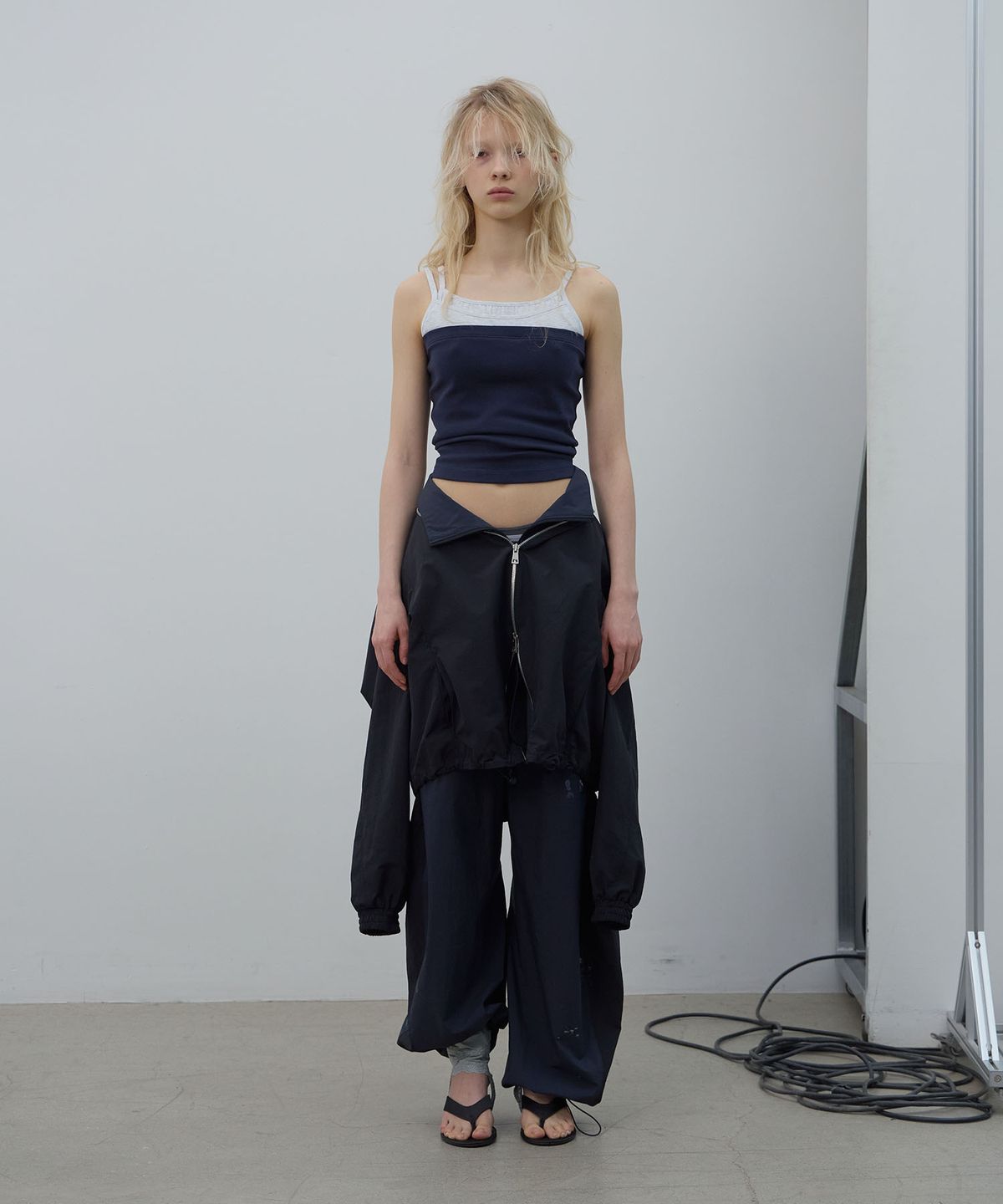 엘씨디씨티엠(LCDC™) TRIPLE LAYERED TOP (NAVY)