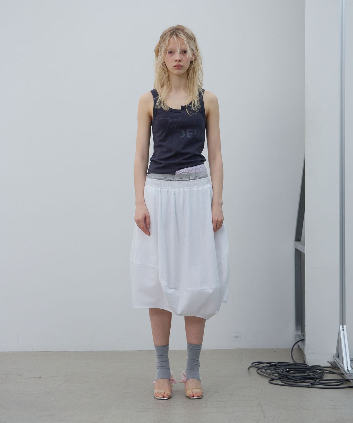 엘씨디씨티엠(LCDC™) SPLIT GRAPHIC TANK TOP (DARK GREY)