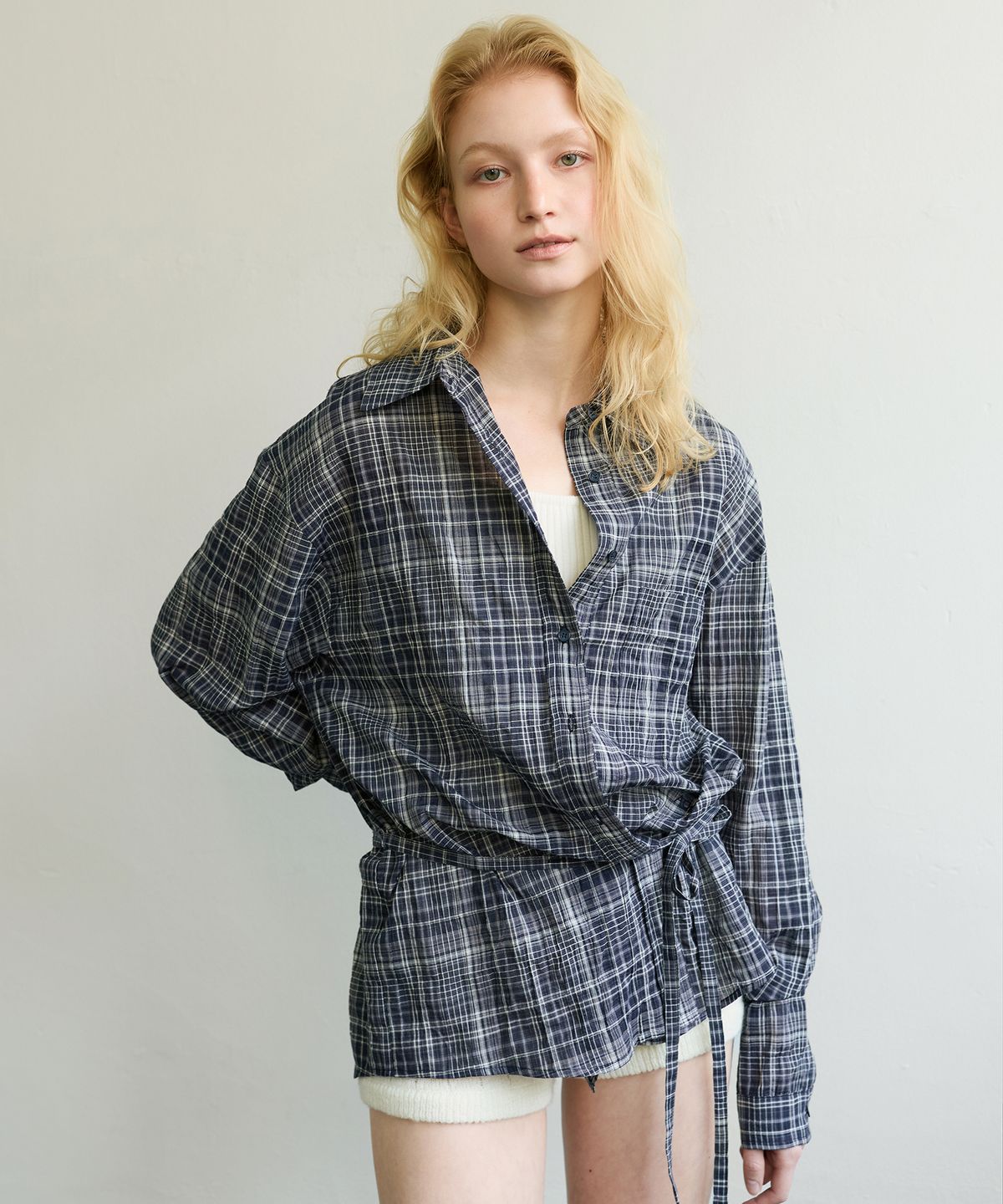 아옵트(AOPT) TWO-WAY TIE WAIST SHIRT - NAVY CHECK