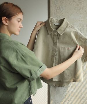 보카 피그먼트 크롭 하프 자켓_beige