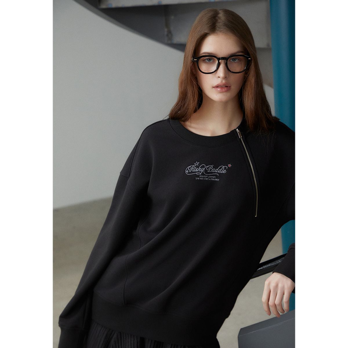 에고이스트(EGOIST) [CAPSULE LINE] 지퍼 디테일 오버핏 티셔츠 ES2CL361