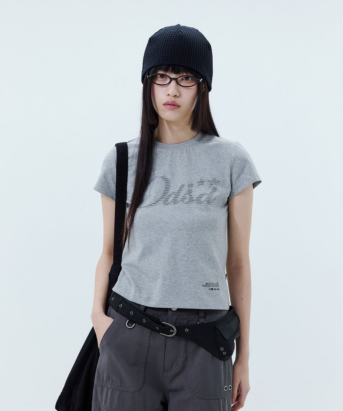 오드스튜디오(ODDSTUDIO) Odsd 아스키 캡소매 티셔츠 - MELANGE GRAY