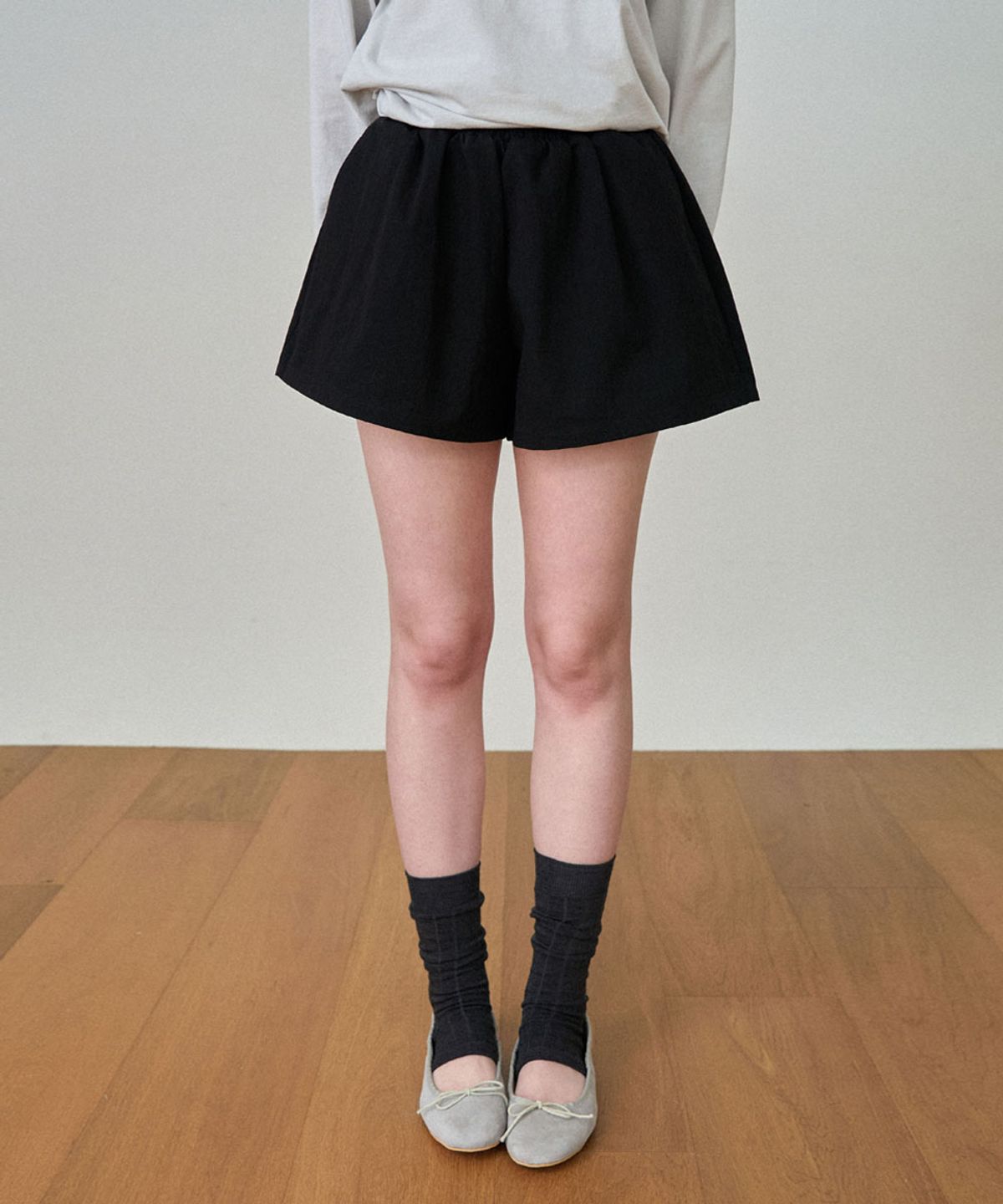 페르브(FERV) Cotton A-line Shorts - Black
