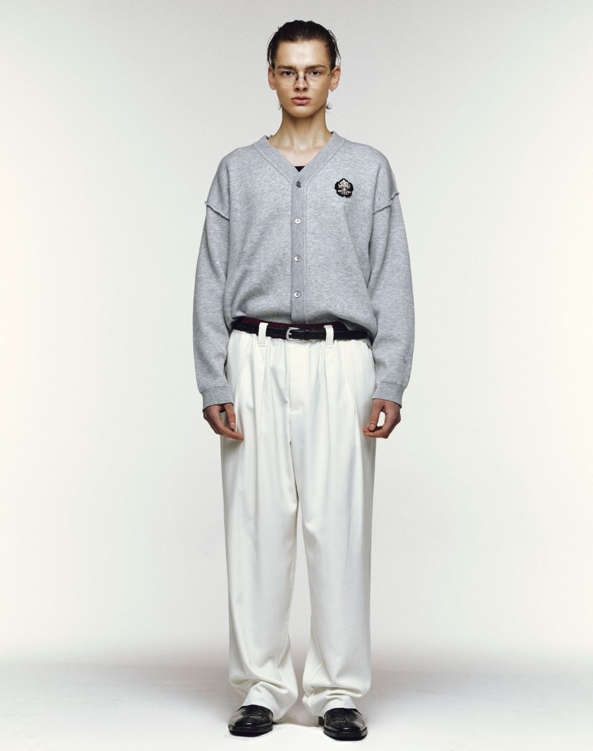 오디너리피플(ORDINARY PEOPLE) RE : HANDMADE CREST DISTRESSED CARDIGAN [Light Gray]