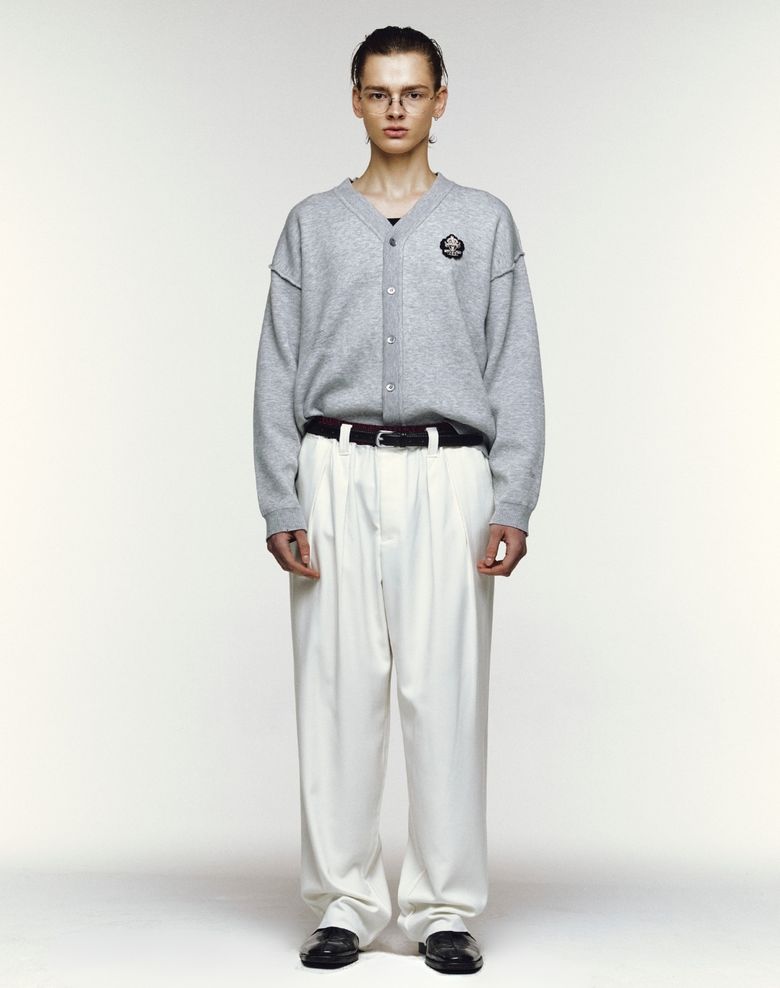 RE : HANDMADE CREST DISTRESSED CARDIGAN [Light Gray]