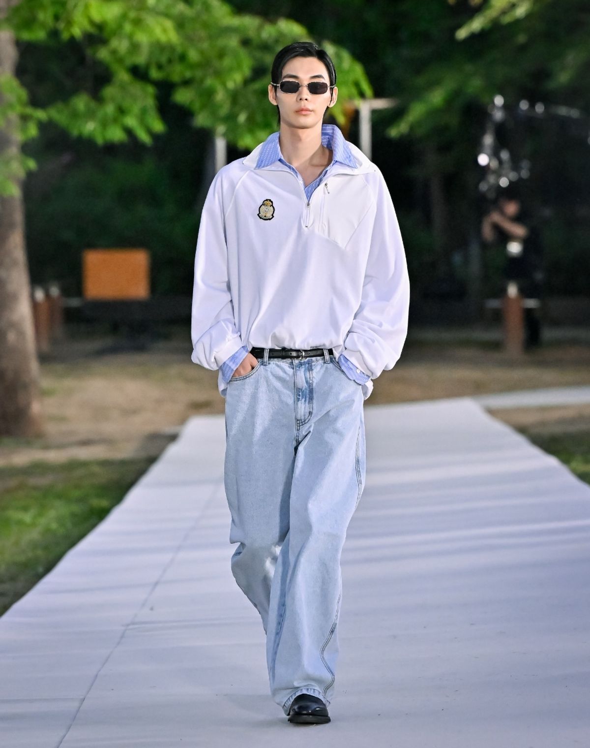 오디너리피플(ORDINARY PEOPLE) RE : Athletic Panel High-neck Half Zip [WHITE]