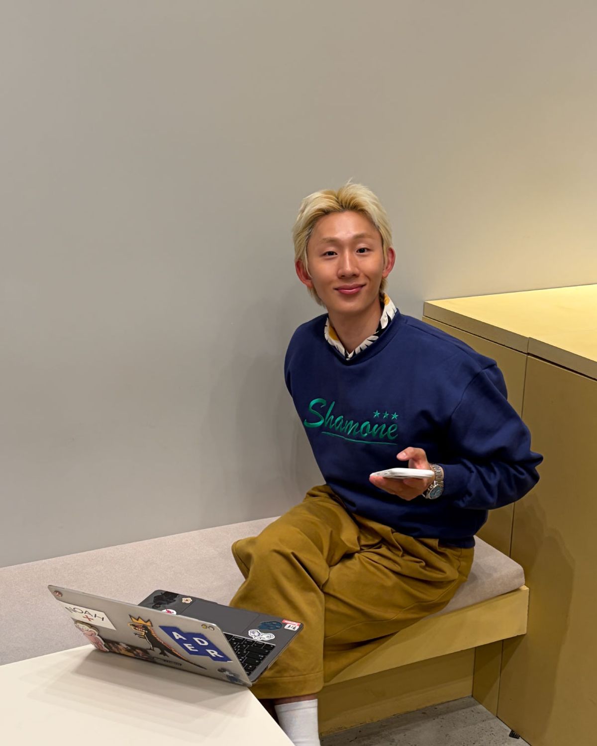 세이세이세이(SAYSAYSAY) 덤블워싱 SHAMONE 풀자수 스웨트 셔츠 네이비
