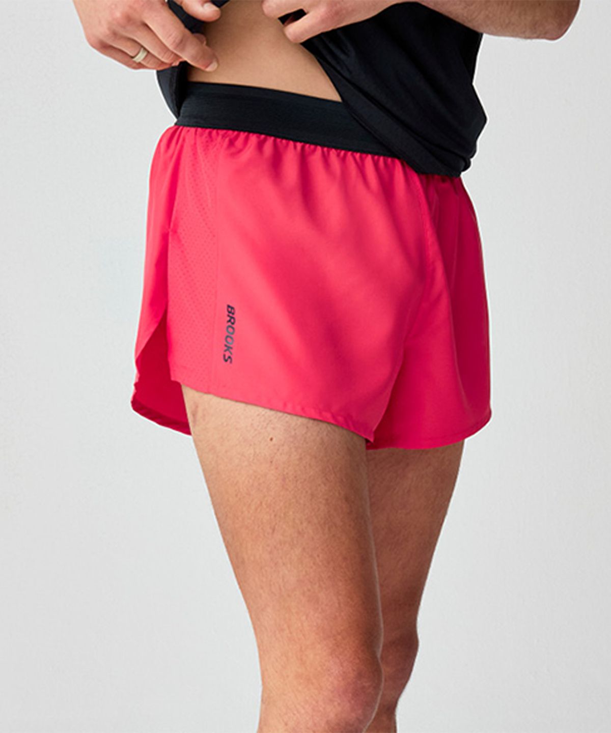 브룩스러닝(BROOKS RUNNING) (남성) 대쉬 스피드 쇼츠 - 레드 / 211590640