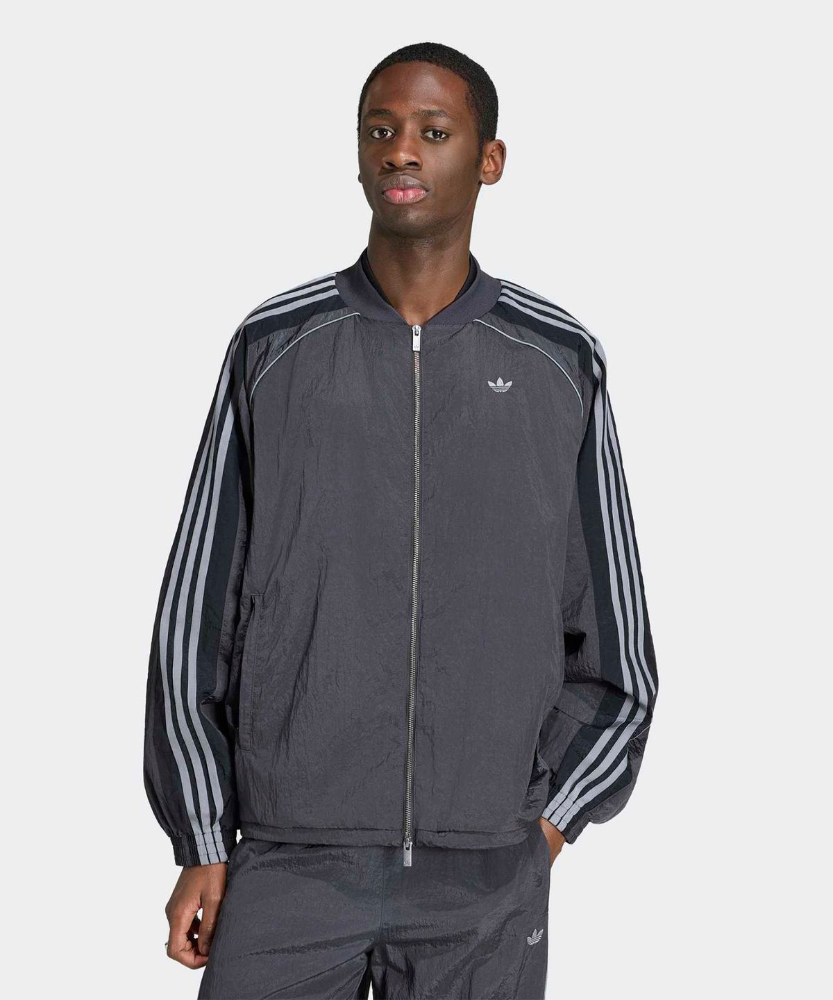 아디다스(ADIDAS) 아딜레늄 시즌 5 트랙탑 - 블랙 / KX4831