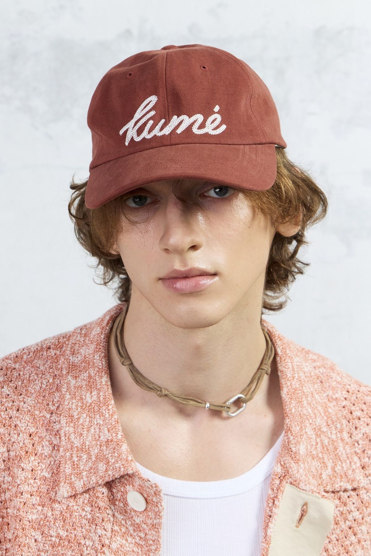 쿠메(KUMÉ) Chain Logo Vintage Ball Cap, Brick