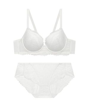 블랑 글로우 레이스 에어볼륨 브라 팬티 세트