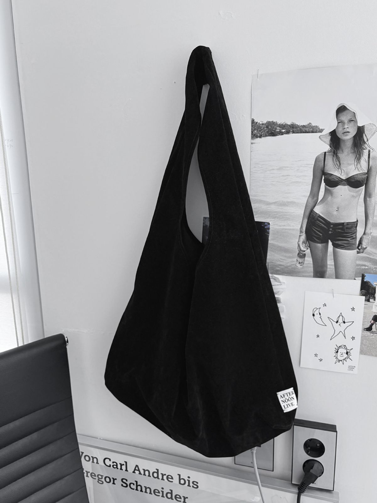 애프터눈라이브(AFTERNOONLIVE) Suede Hobo bag (Black)