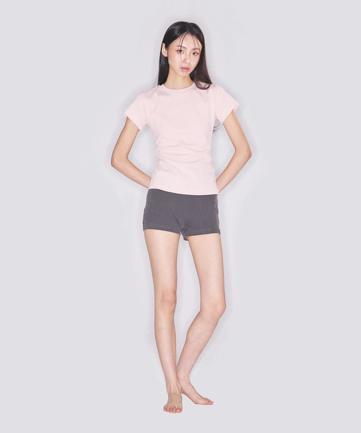 에이알유(A.R.U) ESSENTIAL TEE