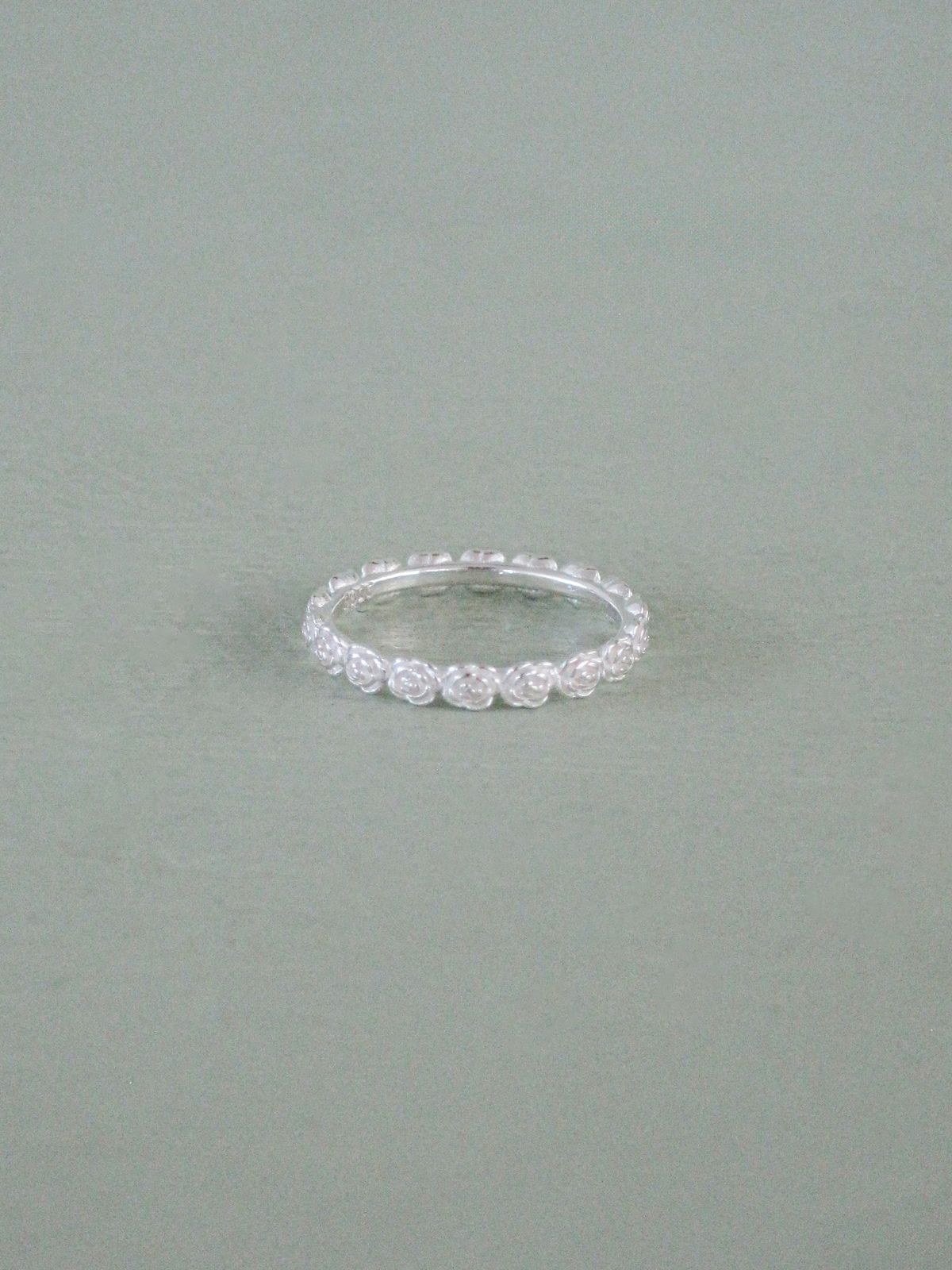 둥그런(DUNGEUREON) [925 Silver] Rose Bouquet Ring